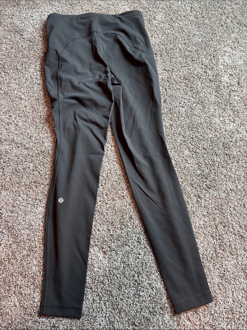 Lululemon grey High-Rise Athletic Leggings with pockets 27”